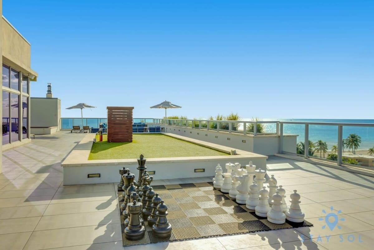 Tropical Oasis - Rooftop Pool- Near Beach - Gym Hollywood Eksteriør billede