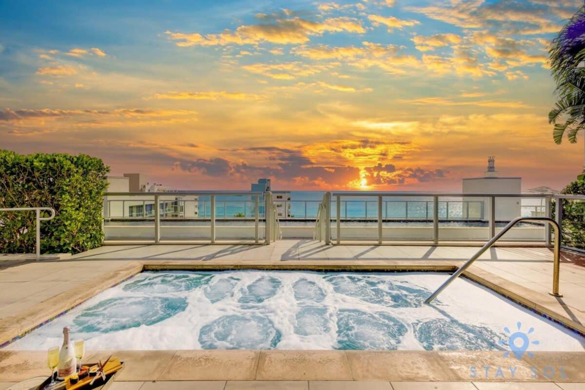 Tropical Oasis - Rooftop Pool- Near Beach - Gym Hollywood Eksteriør billede
